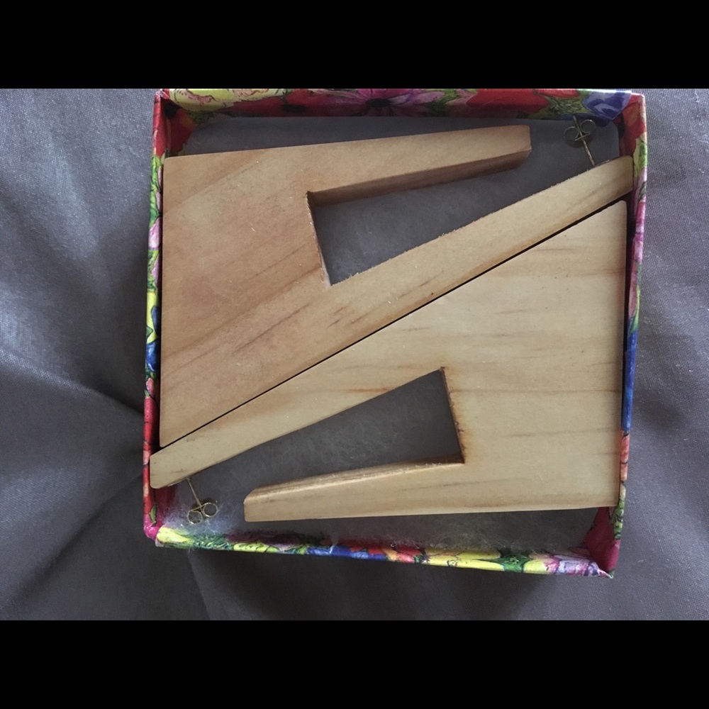 Large Bamboo wood earrings - Picture 3 of 3